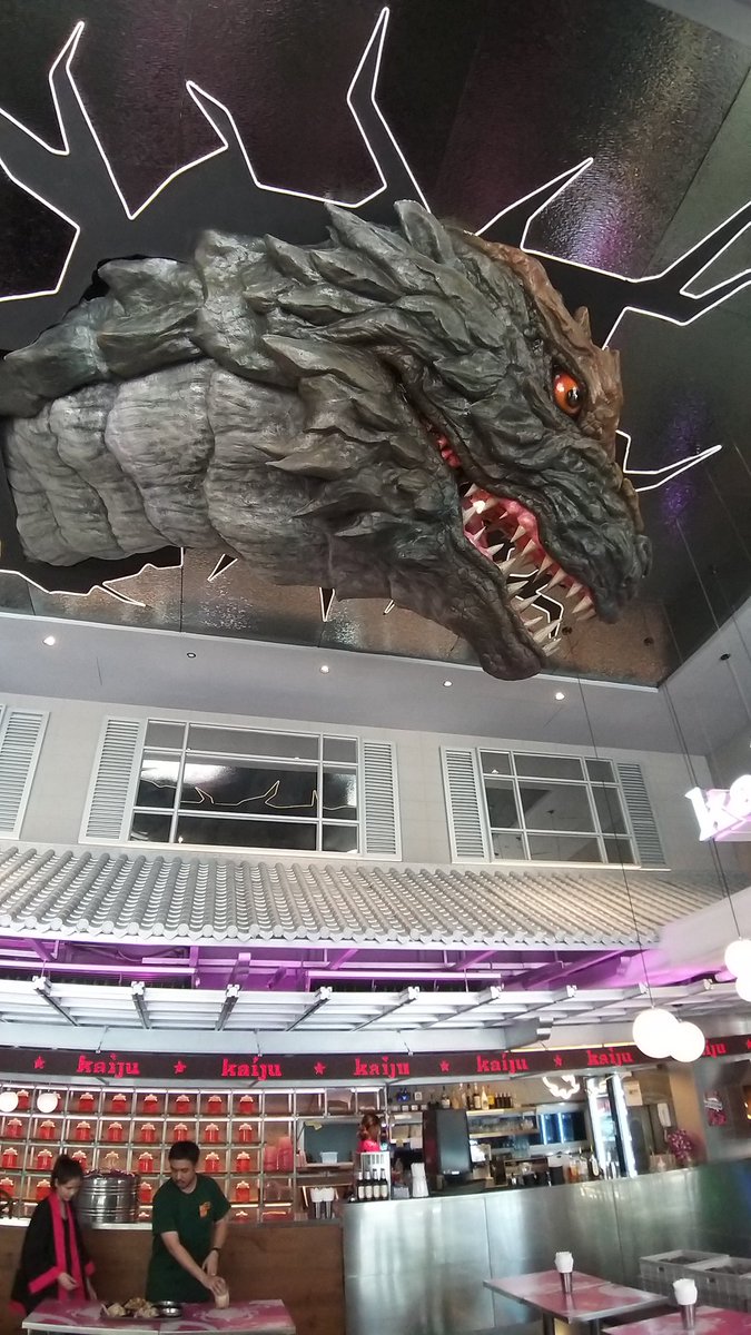 Ongcharles9's tweet photo. KAIJU,Thing Lor #izakaya #lunch #dinner #beer #asahi #sake #highball #bangkok #thailand #streetfood #居酒屋 #ランチ #ディナー #ビール #アサヒ #串カツ #寿司 #日本料理 #日本酒 #ハイボール #バンコク #タイ #ストリートフード #バイブ #craftbeer #matchabeer #singha #bar #kaiju https://t.co/cUUffFO3Kg