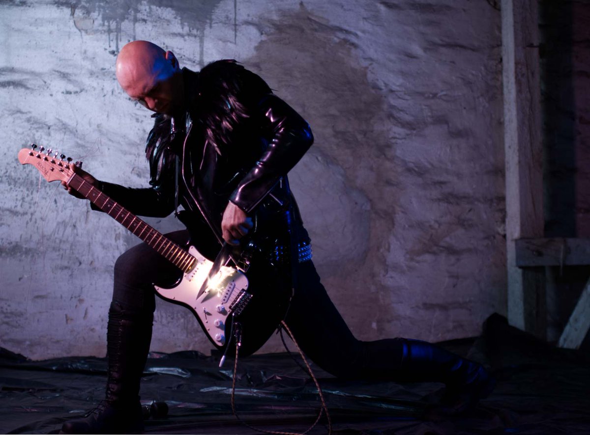 Good Morning frens ☕️

It's #bandcampfriday 🤘My discography is 50% off 🔥 Six releases full of Apocalyptic Industrial and ultimate Ambience including the suprise hit [gelöscht] – it's a steal!
verfuehrervergelter.bandcamp.com/album/gel-scht