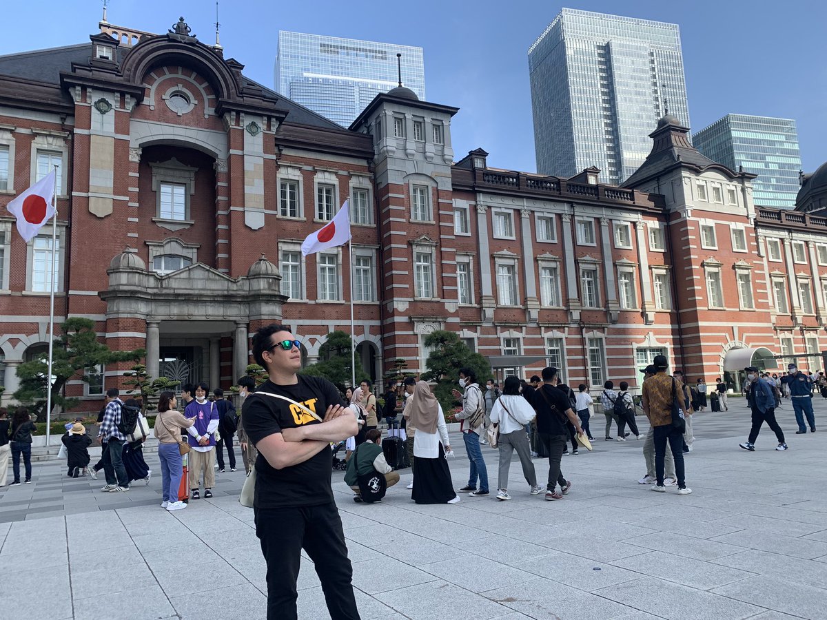 VRodooo21's tweet photo. 東京に来たー😀 https://t.co/2HX7MnZGsB