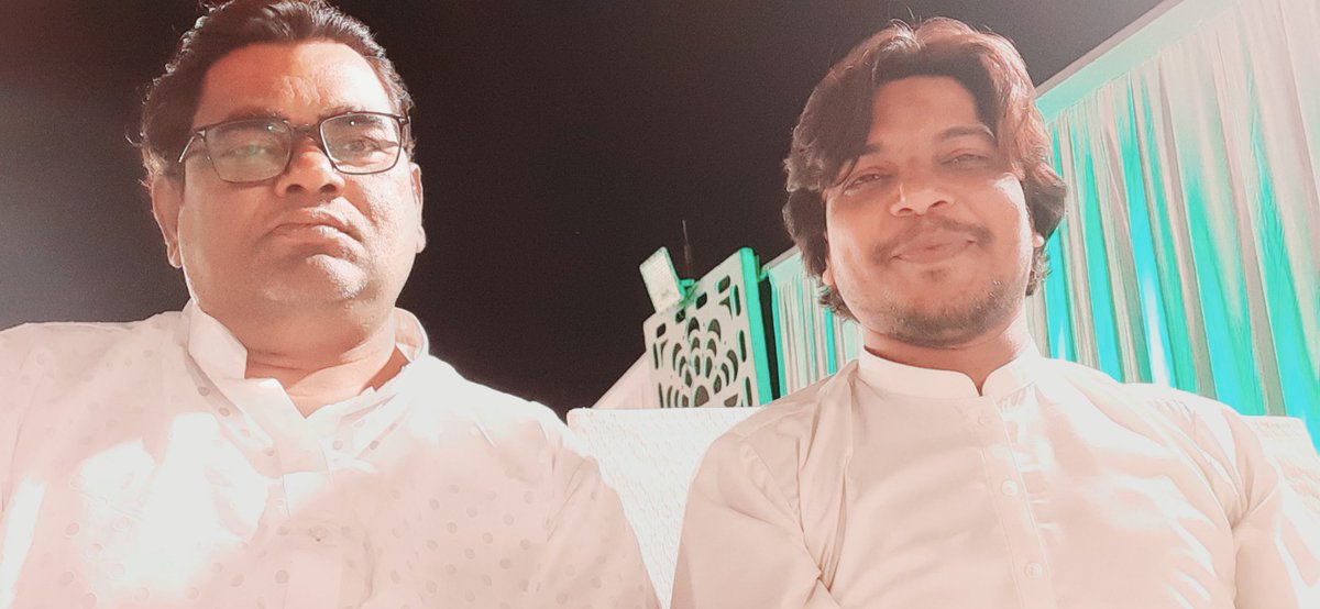 seniyanz's tweet photo. Very Compassionate and Kind,
Respected #ustadsajidhussain 🙏🏻 #sitarplayer 
(From Seniya Gharana)

Guru Ji  🙏🏻 Of @SufiSeniyanz Band.

May ALLAH PAK grant him healthy and long life with lots of happiness and joy. AAMEEN 🤲🏻 https://t.co/7GDVL9HhzT