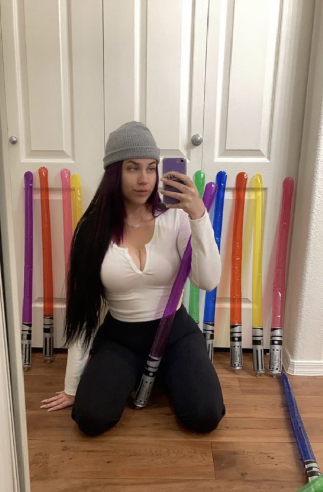 im_trashleyyy's tweet photo. POV I invite you back to my place https://t.co/69RvkwrPDX