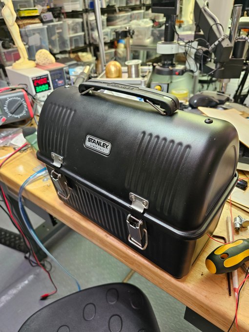 Playing around with a battery-powered, Far-UVC lunch box form factor for events. 60-watt filtered is