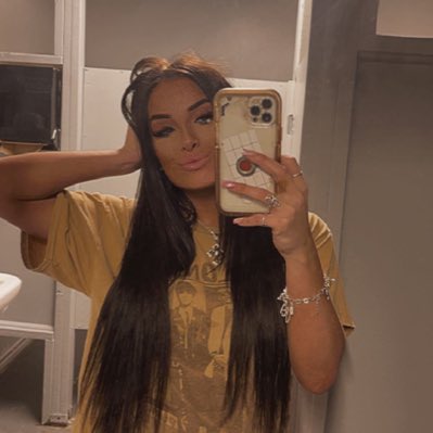 JonesAshbea's tweet photo. #NewProfilePic
•
late night on da bird🥀 https://t.co/qU6nclW43E
