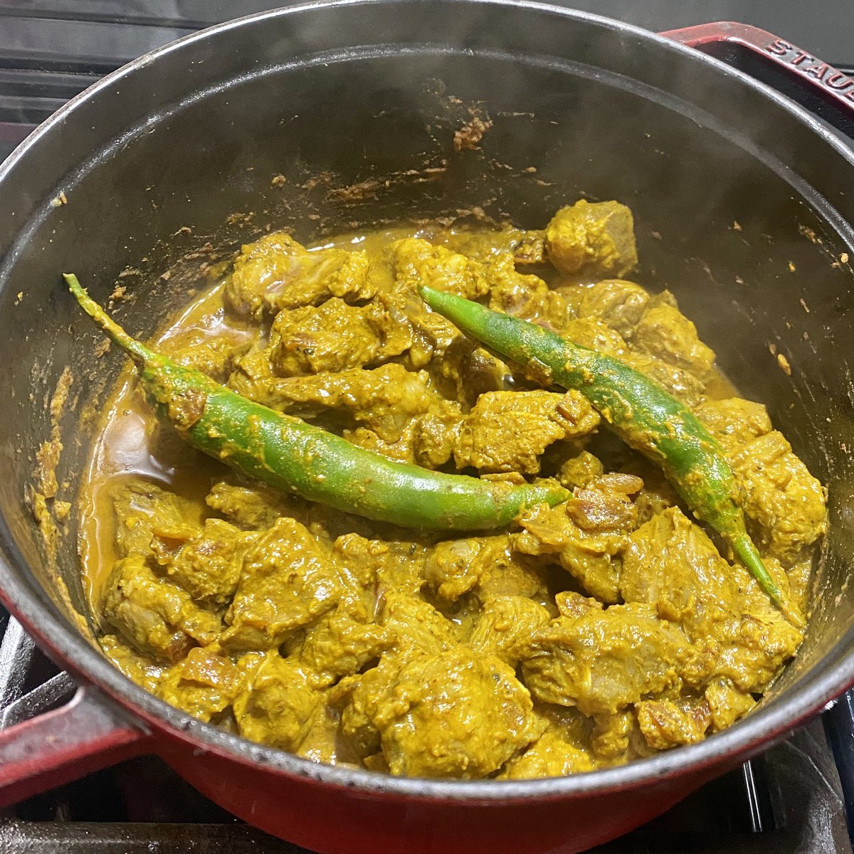 CallissClan's tweet photo. Curry night tonight - the beginnings of a pork vindaloo #RaginiDey #SpiceKitchen & a beet raita #AnjumAnand #AnjumsNewIndian #homegrown beetroot, chilli, garlic & curry leaves #mymenuplan https://t.co/p76lEpWcgn