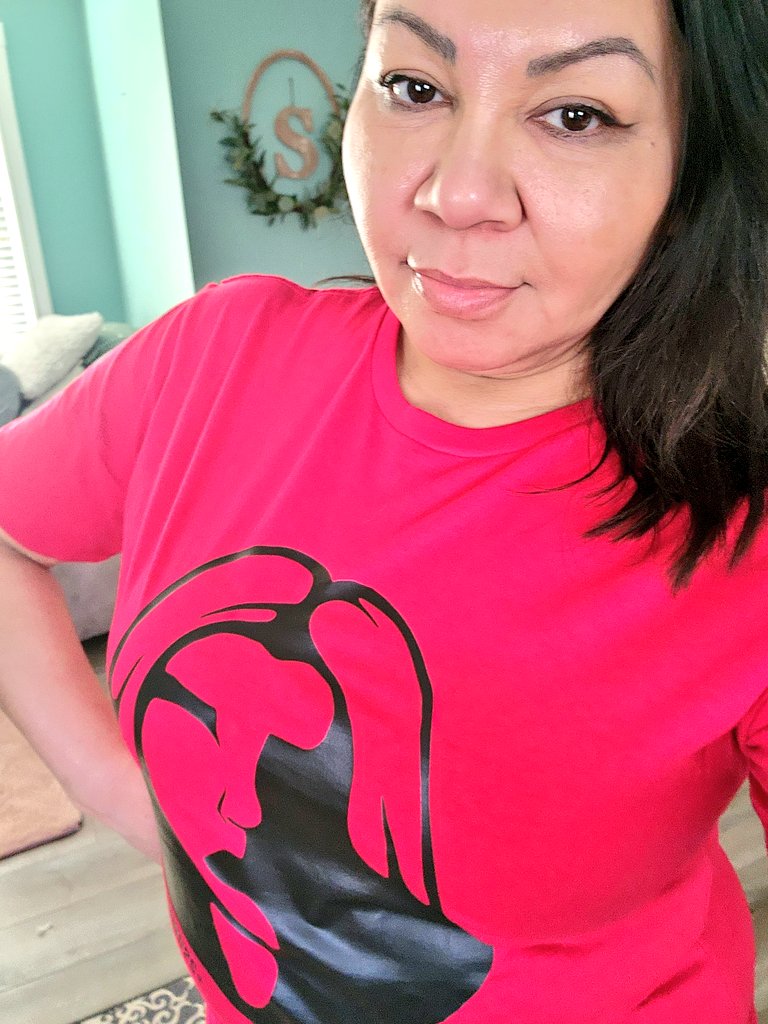 TheSheilaNorth's tweet photo. Ekosi Miigwetch Thank you, artist grade 10 student Kai for the design on a shirt in support of #MMIW and #dragthered Thank for donating part of the sales to help fam/survivors/friends
Thank you Kai, SOMet and Nancy for gifting one to me. To get one visit https://t.co/HdKCyRc0KQ https://t.co/K7XmTYF07u