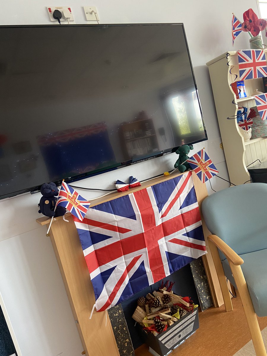 Katie_13X's tweet photo. Holywell Hospital getting ready for our party Saturday for the #kingscoronation2023 ❤️💙❤️💙@Saracain81 @FionaHarman1 @ElconMcconnell @wendyw13 https://t.co/w0yvDdDrpu