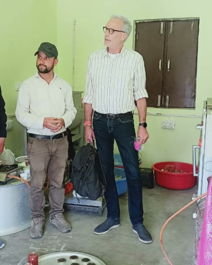 REAPDehradun's tweet photo. Kalsi_RDUK: IFAD TEAM visited the koti growth center at kalsi block. The team that came from IFAD  appreciated the work done by the women and inspired them to expand their business https://t.co/sIB83OmBtR