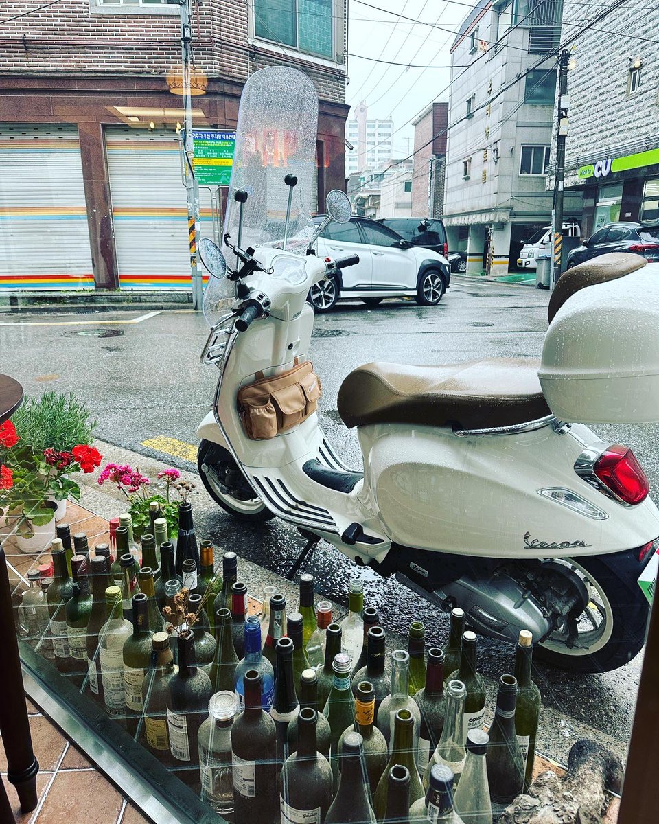 florist7110's tweet photo. 비 오는 어린이 날
아이들 데리고
시어머니 만나 밥먹고
공릉동 카페
#FFIC https://t.co/2n9SJI2hVD