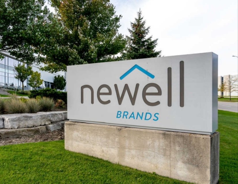 DividendGuys's tweet photo. Prodávám pozici ve společnosti Newell Brands #NWL s malým ziskem. 
Společnost sice generuje aktuální 
👉dividendový #výnos 9,38%
Ale také generuje záporné Free Cash Flow a obrovský dluh. 
Z čeho asi bude vyplácet dividendu? 

#akcie #penize #dividenda #trh #firma #prijem #vynos https://t.co/4Cm23iOcWd