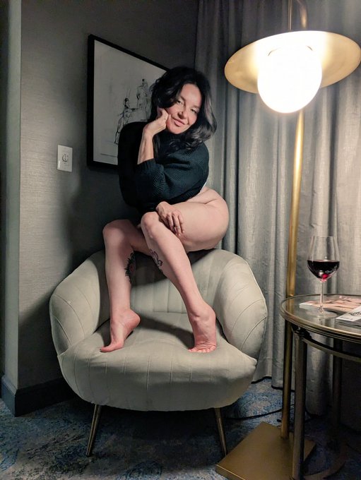 Get high on your own supply https://t.co/riAXAKjQWO