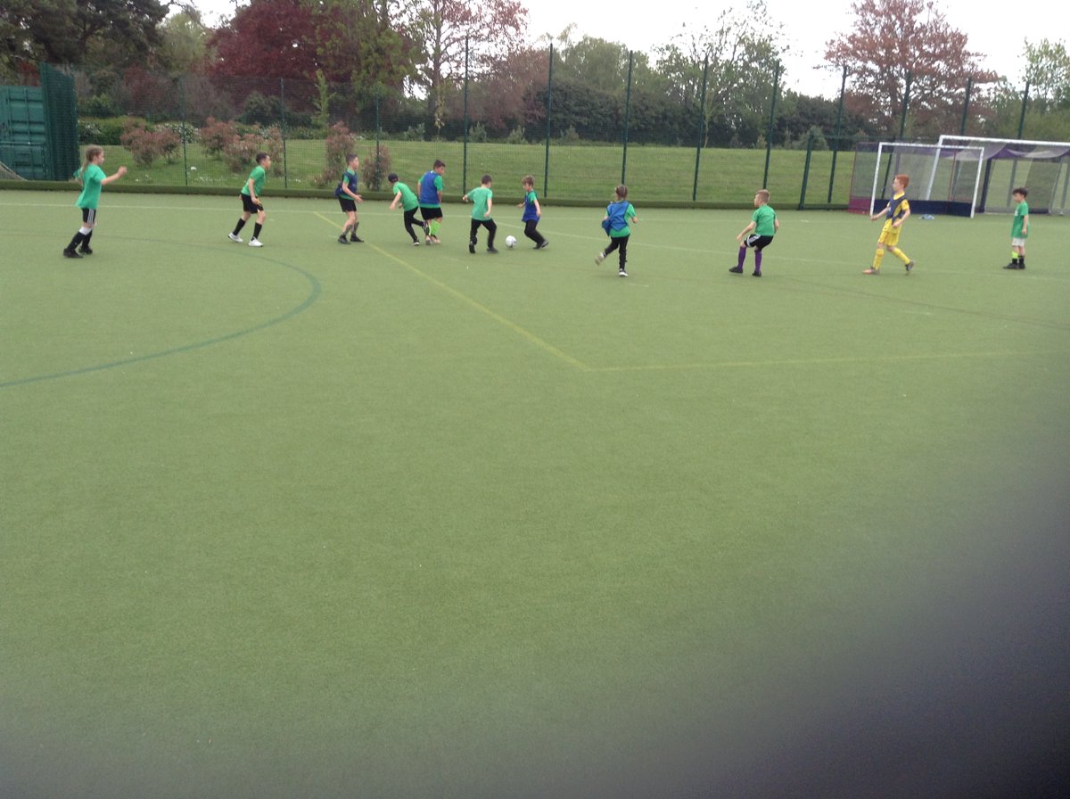 NovaPrimary's tweet photo. A huge well done to all the Nova athletes who took part in last nights football tournament at Coombe Dingle Sports Complex. We finished in 2nd place! πβ½#nostartoofar #footballtournament #years3and4 #progressivesports https://t.co/jK1UZI3bRV