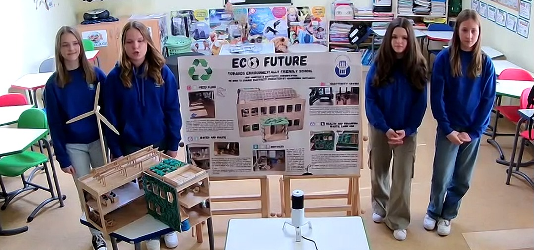 UTCB_RO's tweet photo. 🆕️ Delighted to have been the hosts yesterday of our online #internationalfinal of @EU_CONEXUS School Contest!
Thank You to all Teams & professors for their hard work!👏 Stay tuned as we'll soon announce the winners!👀
#SchoolContest
#ThinkSmartCreateGreen https://t.co/N2EMwAxdhp