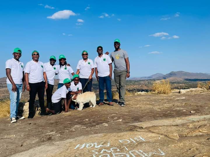 BorekaGroup's tweet image. Boreka Team on the ground getting things rolling. 
#climatechange #treeservice #climatecrisis #ClimateAction #earth #trees #carbonproject #kenya #arid