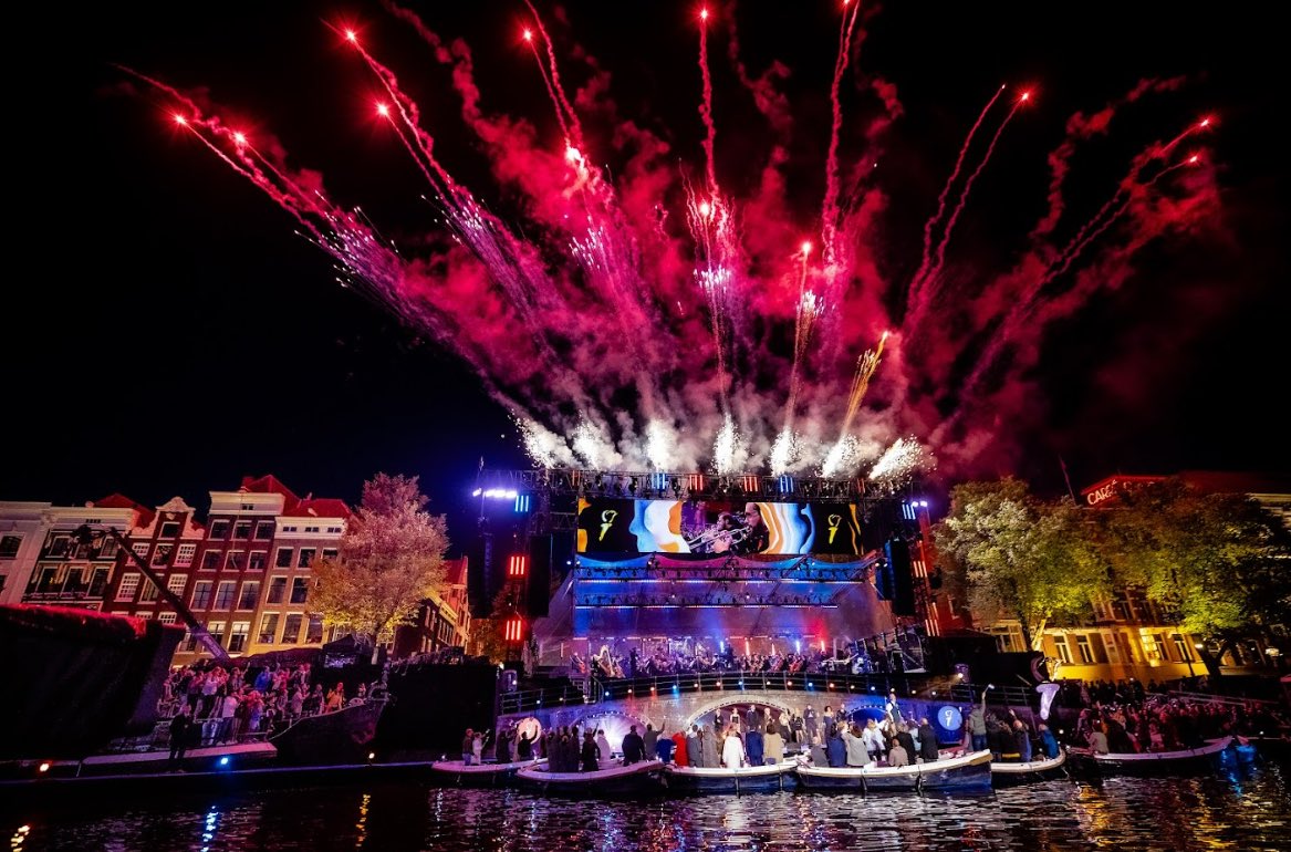 NLinJordan's tweet image. #LiberationDay is a national holiday in the Netherlands that is celebrated on May 5th every year 🎆 It marks the end of the Second World War and the country’s liberation from occupation.
📸: Ben Houdijk
 
#LiberationDay