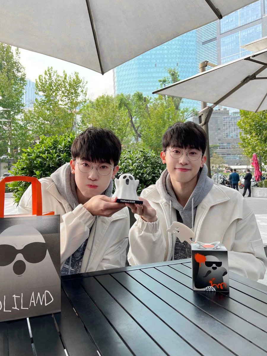 有人知道这是谁吗？真的很爱😍