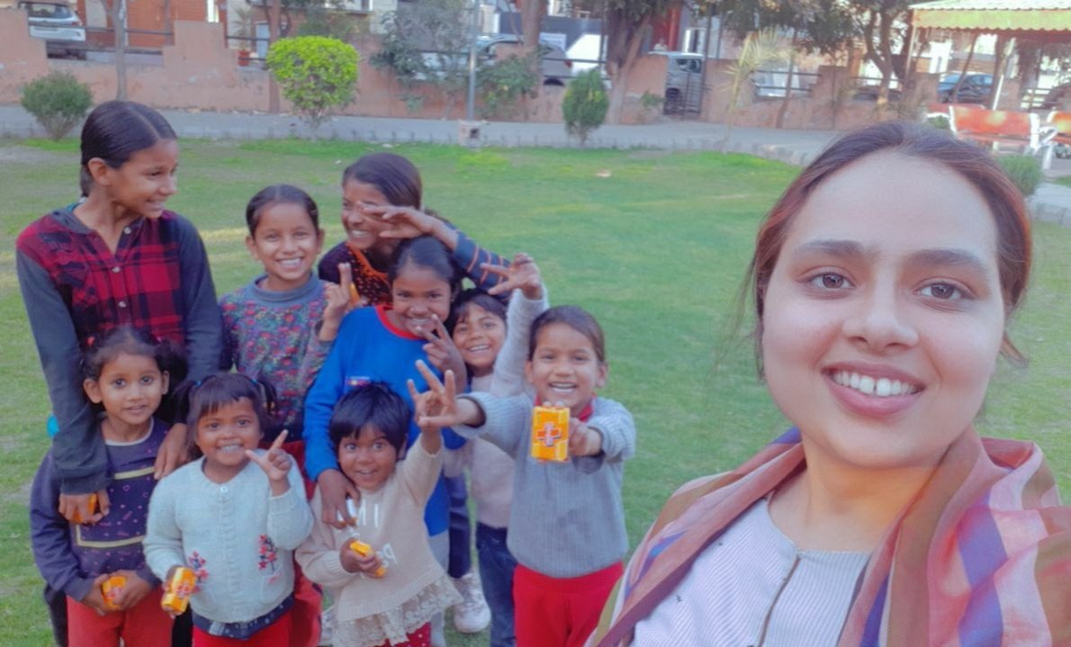 shaunakoffice's tweet photo. #SaturdaysForSwasthya in Amritsar, India, organised by Dribjot Kaur.   The Topic was, Hand Hygiene: Why, How and When.  At the end of the workshop, soaps were distributed to the kids followed by various activities such as lemon spoon.   #NobleWork #NobleWorkFoundation https://t.co/DfMmEfqWfV