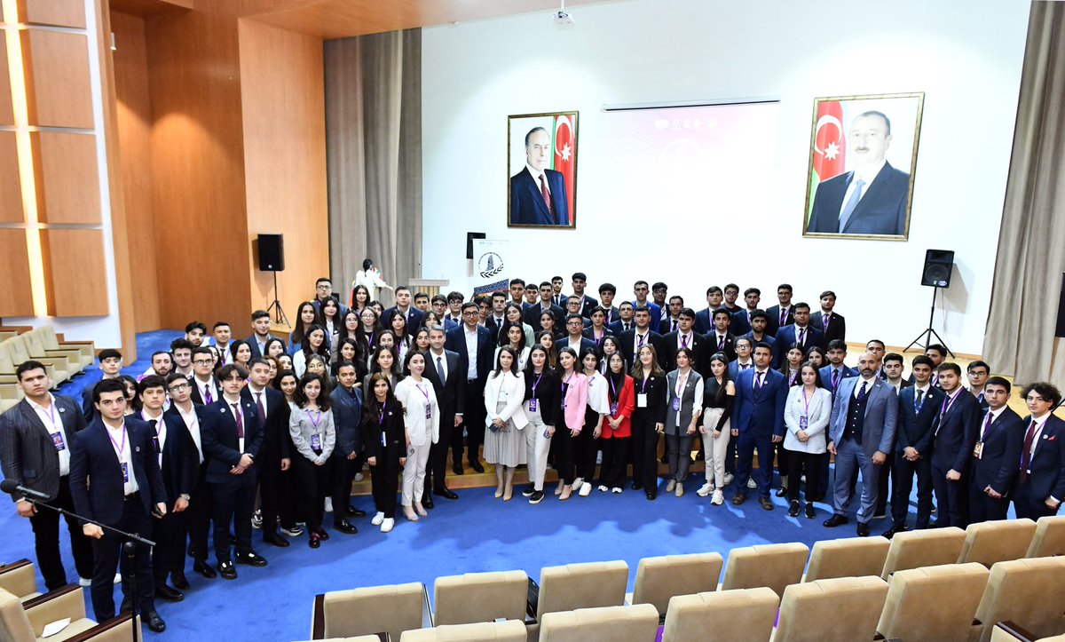 officialmys's tweet photo. Mayın 4-də Şəki şəhərində AzMUN Simulyasiya Konfransı keçirilib. Gənclər və idman naziri Fərid Qayıbov konfransda qonaq qismində iştirak edib və gənclərin diplomatik fəaliyyətini izləyib. 
Ətraflı: https://t.co/sEHcz3hjEB
 #AzeGənclər #AzGF #UNAZE #ATGTİ #ASYOU #AZEyouth https://t.co/t0HNAJT5gs