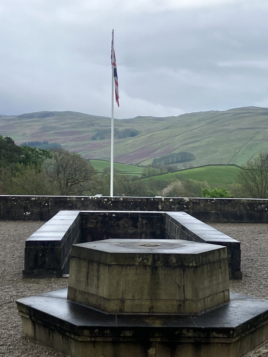⁦<a href="/SedberghSchool/">Sedbergh School</a>⁩ Union Flag up for coronation weekend. Long Live the King #Coronation