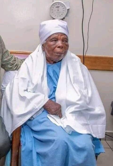 irigithathi1's tweet photo. The young and the now #Mukami Kimathi,wife of Dedan #Kimathi Waciuri. Rest in Peace Mùkami Kimathi.Nyeri Tetù Constituency celebrates you.
Hurùka Ùhoro Maitù wa rúrírí . https://t.co/eeT8fdlkDO