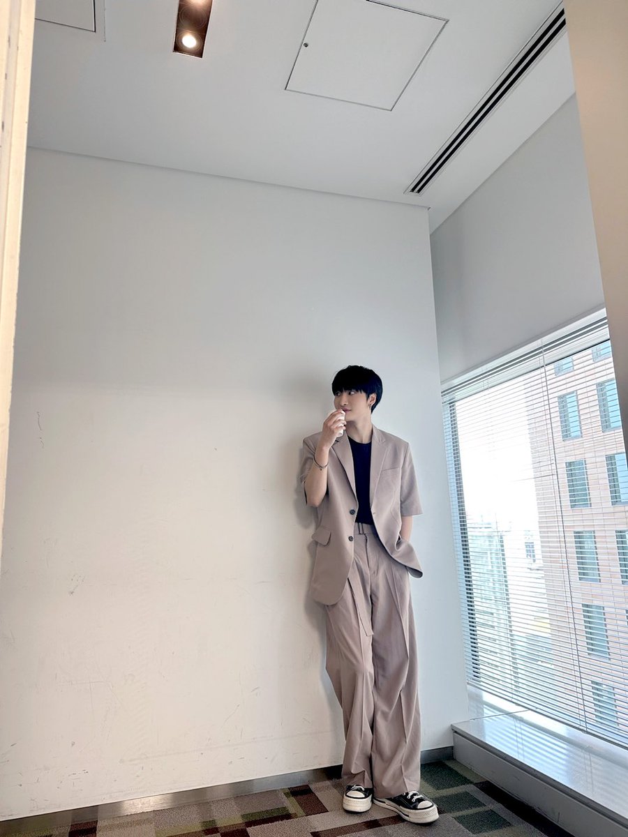 ATEEZofficial's tweet photo. [#성화] 커피인척하는 코코아☕
#ATEEZ #에이티즈 https://t.co/7mQhtoD3Q8