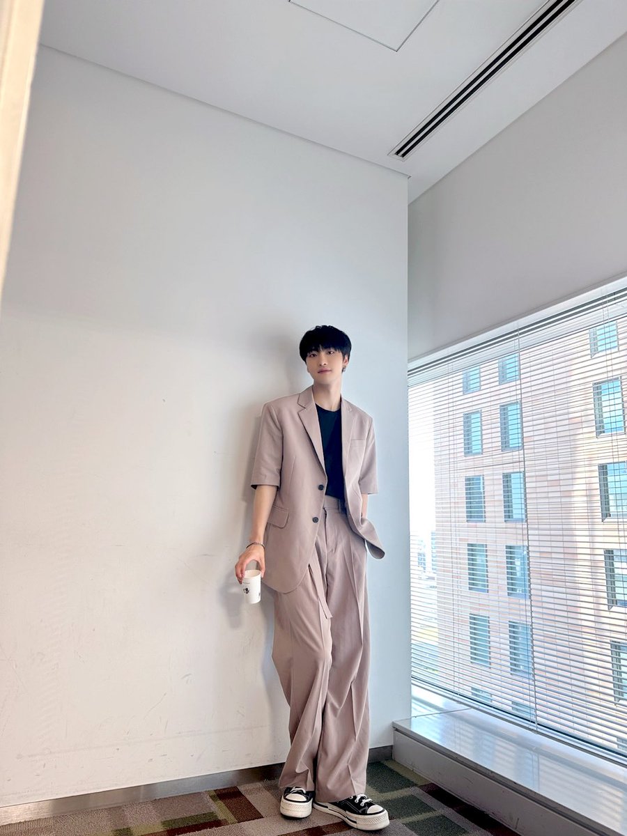 ATEEZofficial's tweet photo. [#성화] 커피인척하는 코코아☕
#ATEEZ #에이티즈 https://t.co/7mQhtoD3Q8