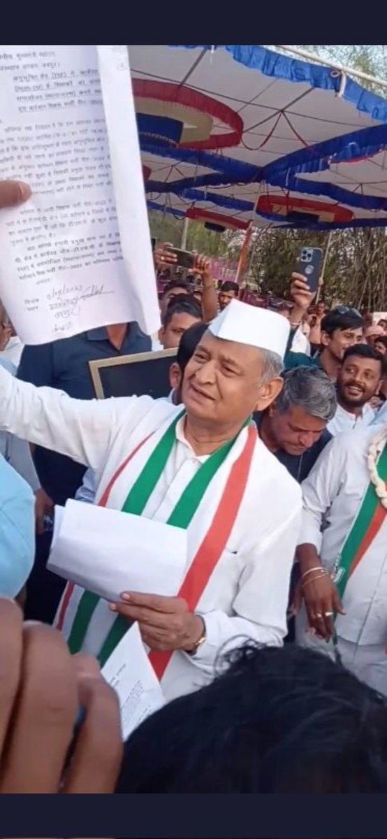 DeewanRawat12's tweet photo. #गहलोतजी_बाबू_की_सुनो
#गहलोतजी_मंत्रालयिक_कर्मचारियों_की_सुनो_पुकार
माननीय मुख्यमंत्री जी आम बाबू पिछले कई सालो से आर्थिक रूप से पिछड़ा है हमारी मांगे पूरी कर न्याय प्रदान करे।
@ashokgehlot51 @RajCMO  
@RajGovOfficial @DainikBhaskar @1stIndiaNews 
@News18Rajasthan 
@zeerajasthan_ https://t.co/XazEDsReTK