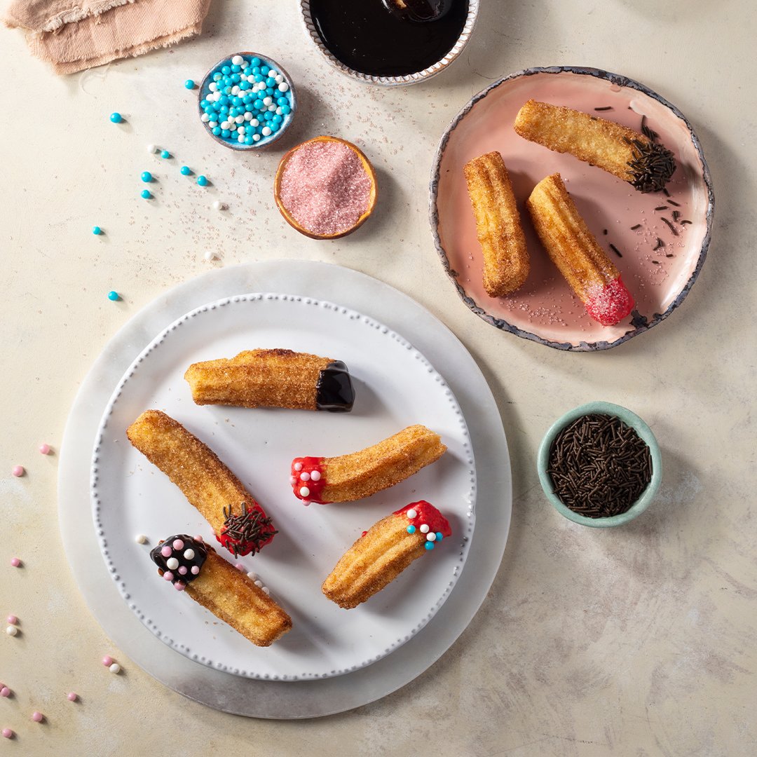 Süslü Churros demek Kenton Tatlı Şefi Pasta Süsü Seçenekleri demek! Dünya lezzetlerinden olan Churros’u denemek için siz de mutfakta Kenton’a güvenebilirsiniz.

#Kenton #Tatlı #Tatlıtarifleri