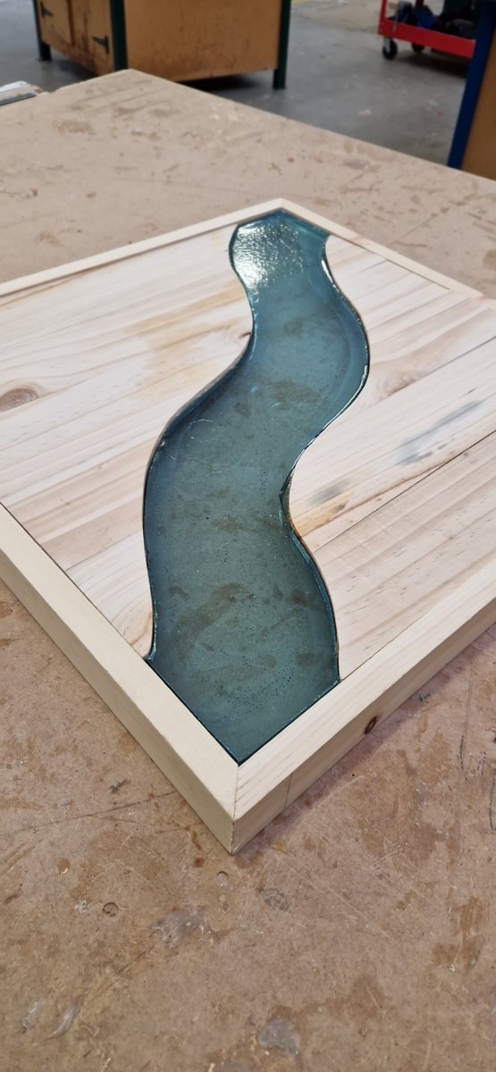 DTWymondhamHigh's tweet photo. @WyHighAcademy more Yr12 side table project. https://t.co/9jFE6gMx7G