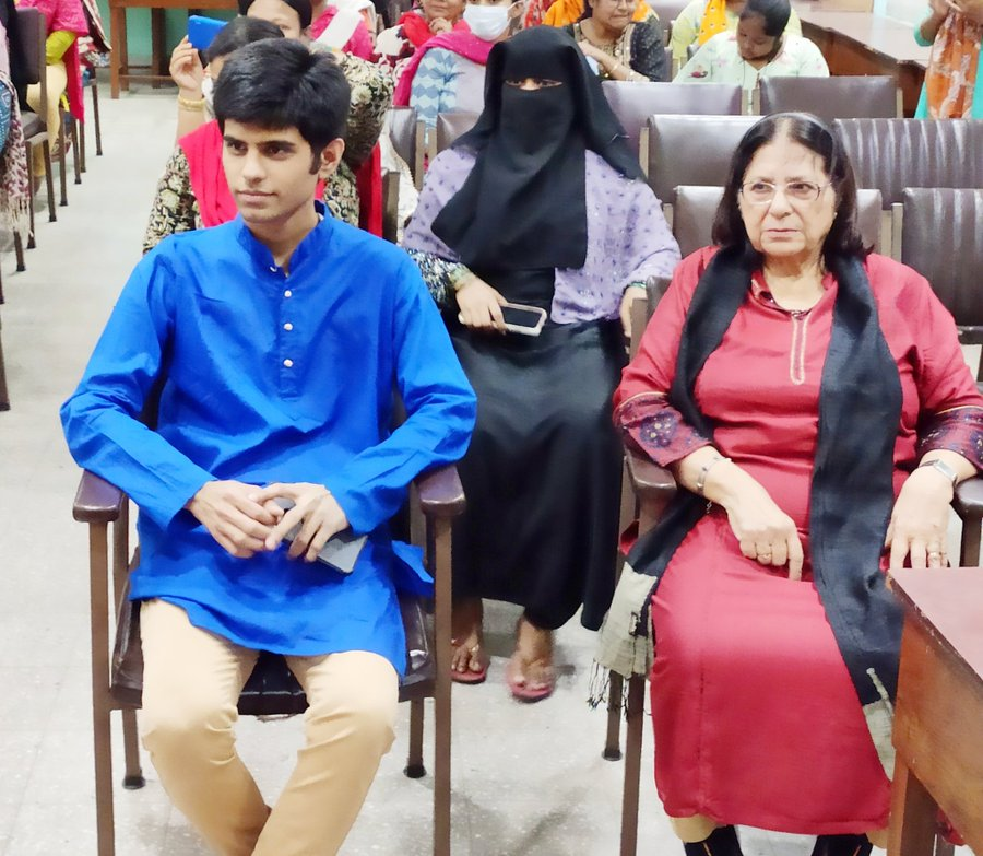 shaunakoffice's tweet photo. President Shaunak Chakraborty sitting in front right with Director of IPER Dr. Bijli Mallik during #InternationalWomensDay 2023 celebration.   #NobleWork #NobleWorkFoundation https://t.co/LlWnmaE7ga