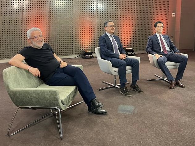 Dün akşam Liv Hospital Ulus’tan çok keyifli bir canlı yayın gerçekleştirdik. Chiesi Türkiye’ye Prof Dr Hakan Karpuz ve Prof Dr Bilgehan Karadağ ile bizi biraraya getirdikleri için çok teşekkür ederim