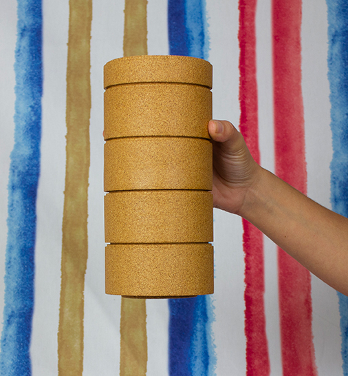 Bom dia!! 🌞Good morning!! Did you know that Kafo is stackable? A minimalist design, 100% natural, biodegradable and made in Portugal. 

#dedalpt #madetheheartway #madeinportugal #happyhome #happymoments #cork #portuguesecork #kafo #sctackable #container #bestgift #bestpresent