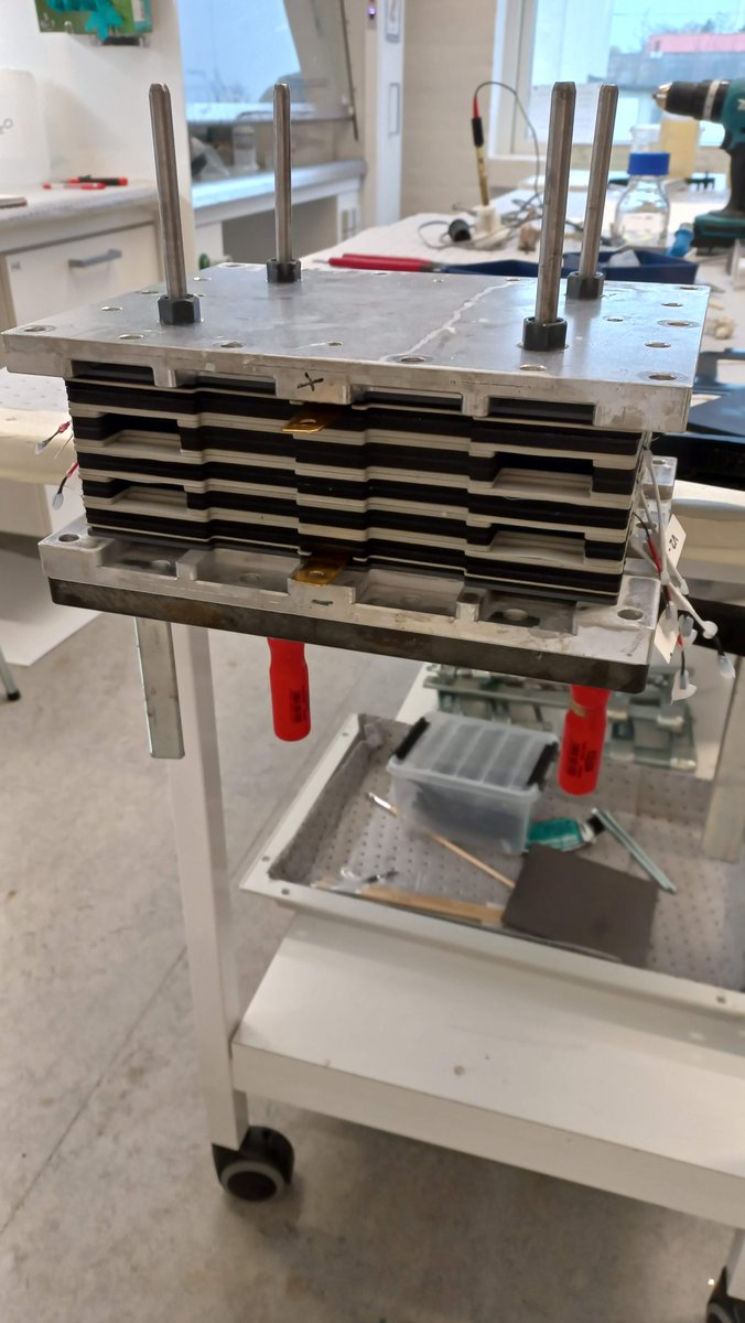 UniPI’s PhD student working on Flow Batteries and renewables integration at Aarhus University.

For more information: compbat.eu/2023/05/05/uni…