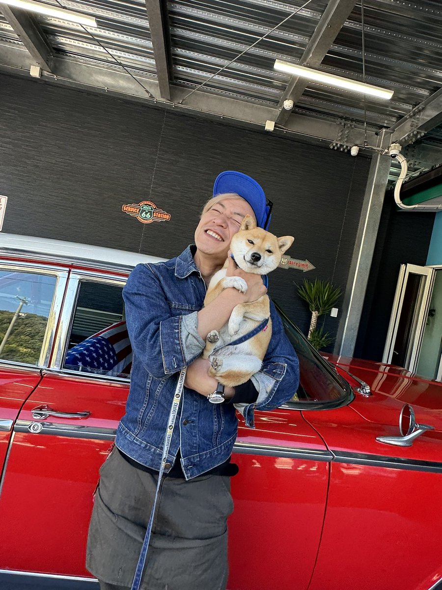 B178zAv's tweet photo. 本日20時～
BS Japanext 263ch
魅力発見！キャンピングカーでチルり旅

つるの剛士さんと長崎を旅しました🚗 ³₃
是非ご覧ください🐶🐾♥️
 #つるの剛士  #豆柴  #犬  #柴  #キャンピングカー https://t.co/Kmx9Z1FtMF