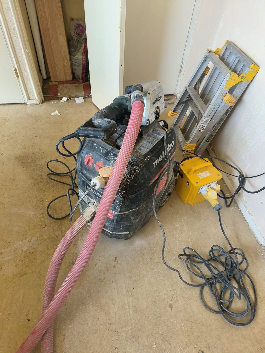 Lee Ward tweet media