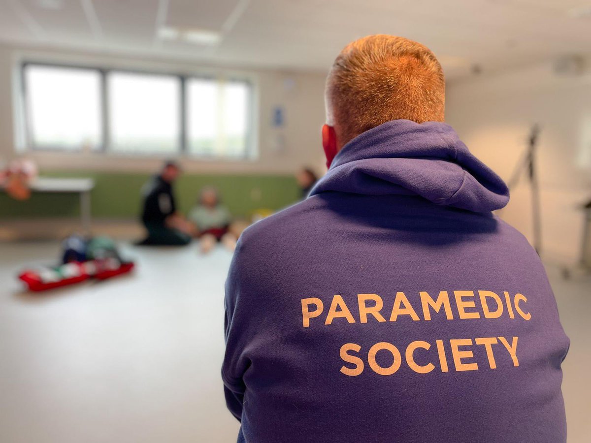 ShuParamedic's tweet image. Yesterday saw the final day of simulated placement for our 1st Yr #studentparamedics.
It’s been a busy but amazing couple of weeks, Some great engagement & positive feedback, helping to build confidence as they progress along their development journey. #keeponlearning