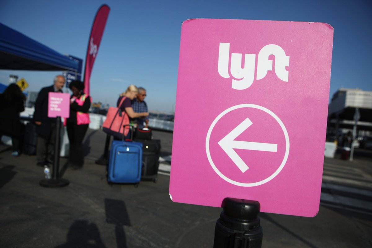Bella_Natural99's tweet photo. Lyft Revenue Forecast, Riders Miss Estimates in Test For New CEO
David Risher has moved quickly to turn troubled company around
Savings from recent job cuts will go to help lower fares#Bloomberg #investment #Business #Technology https://t.co/M2SHmDOm1v