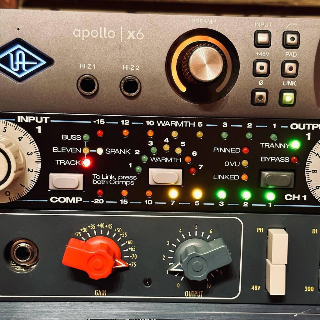 JonManness's tweet photo. Just a touch of distortion and compression should do… #gearporn #universalaudio #empiricallabs #chandlerlimited #musicproducer #analoggear #distortion #compressor https://t.co/X8T1ZSqn9b https://t.co/T3gMbIHVxl