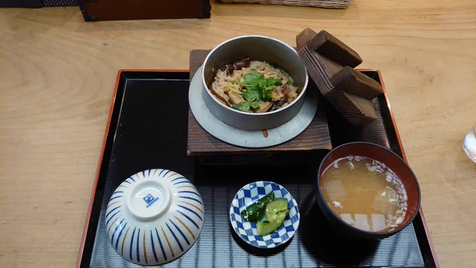 ほたるいかの釜飯!うまい! 