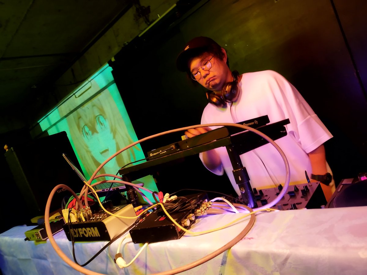 followerdakara's tweet photo. アニクラtime
Guest DJ アク太✨✨✨
#ちょーりょーばっこ https://t.co/pJDS35aVj5
