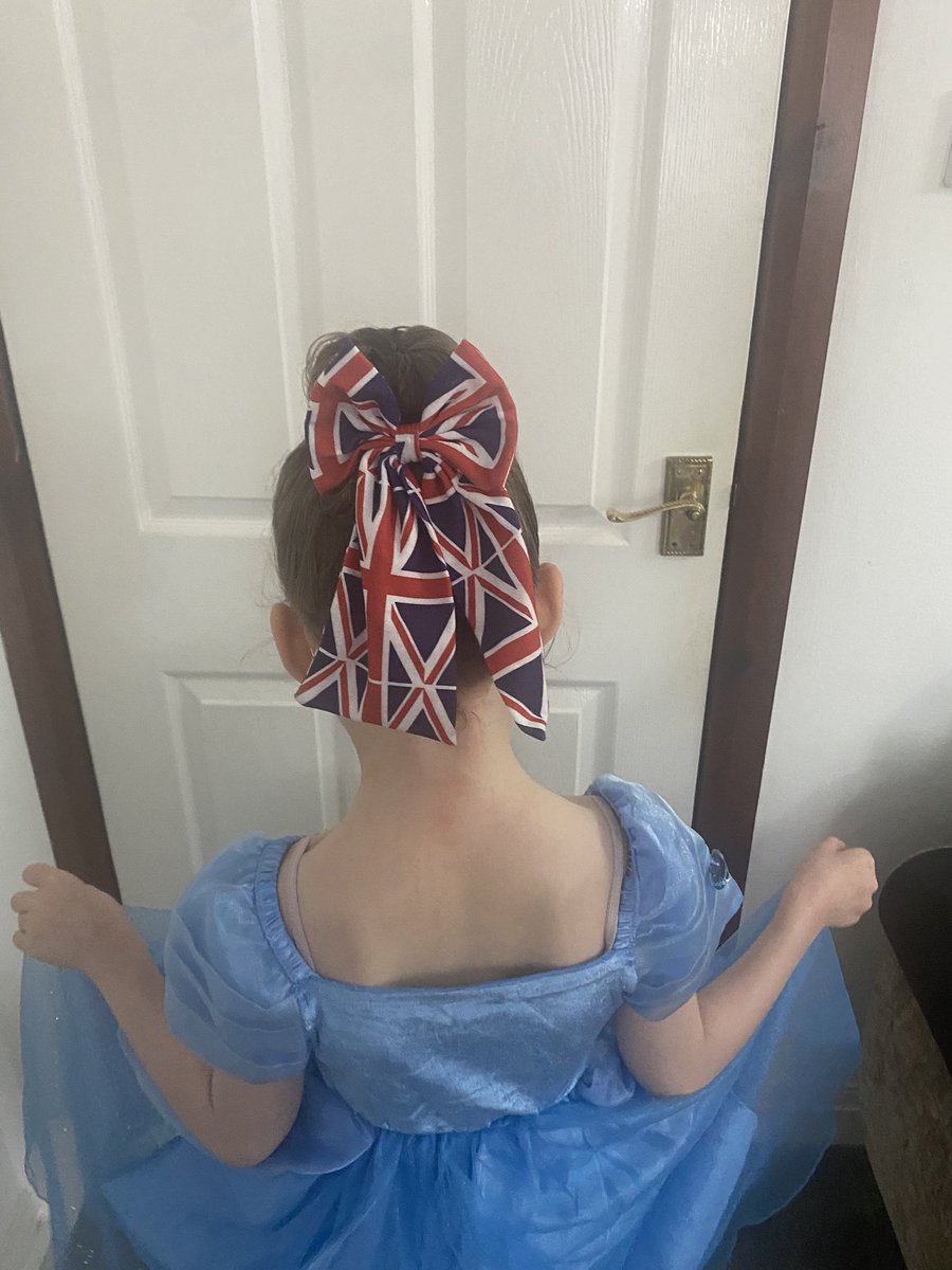 SportRawson's tweet photo. Neves coronation ready for @StalyhillInfant today 👑 https://t.co/dP9I4wa9CC