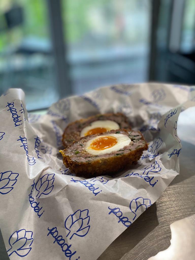 papadeli tweet media