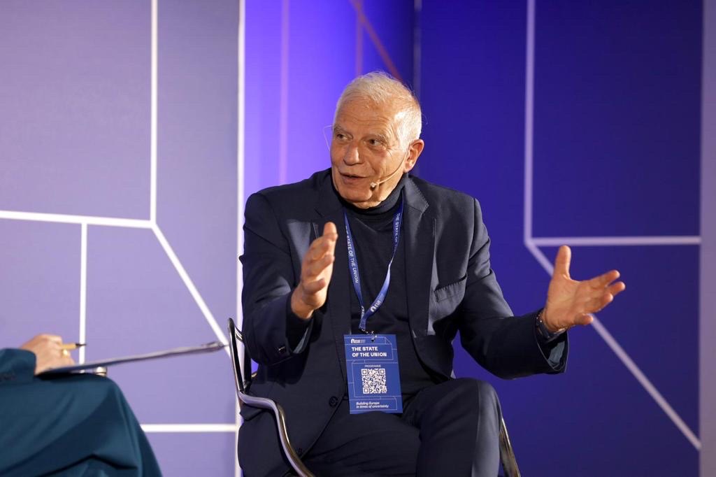 EUI_EU's tweet photo. "[As Europe] we do not have a surplus of power but we have certain powers &amp; the more united we are the bigger this power will be, and this is for me the lesson learned: We need more unity."

@JosepBorrellF @EU_Commission in conversation w/ @MeabhMcMahon on #EU foreign policy https://t.co/rcxLMxIUMl