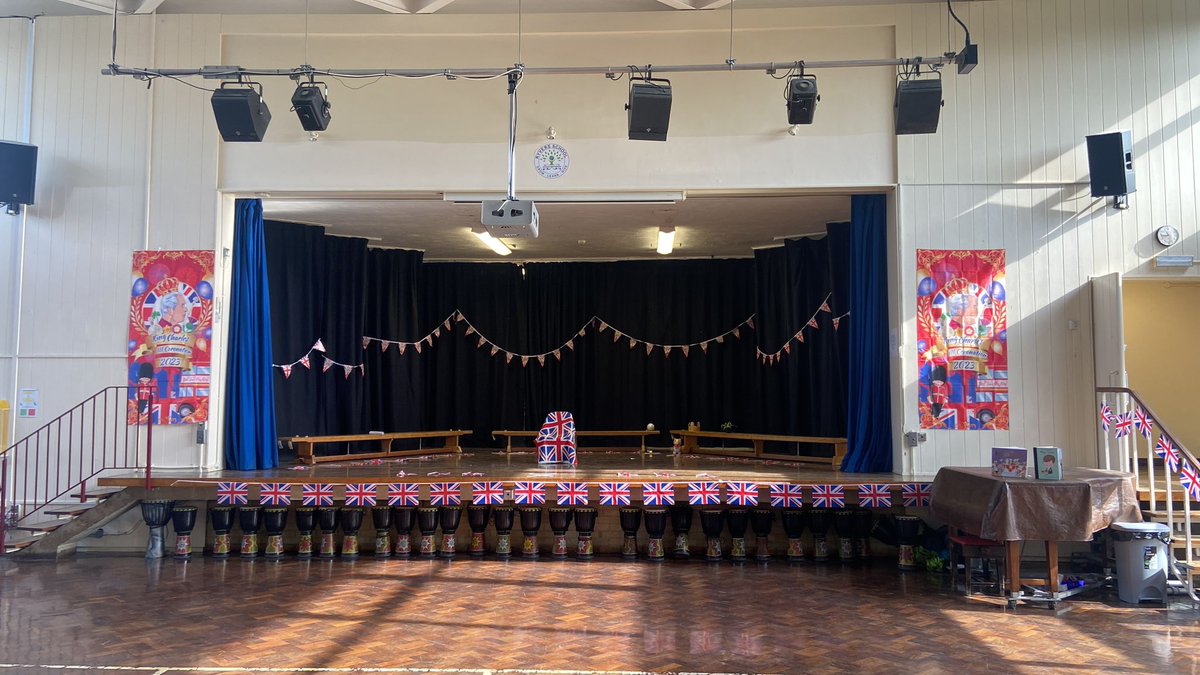 RyversSchool's tweet photo. In true British style, the weather has let us down... but the Coronation picnic will still go ahead🤴👸
Collect children at 2.30pm, from Trelawney playground, and make your way to one of our 3 halls #Coronation #schoolcommunity #teamryvers https://t.co/DeeASlsgXy