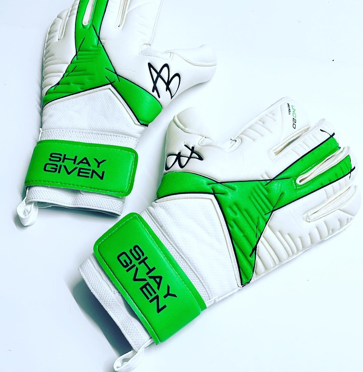 The very best in Goalkeeper Glove 🆔

#goalkeeperlife365 #goalkeeping #goalkeepergloves #goalkeeperlife #goalkeeping