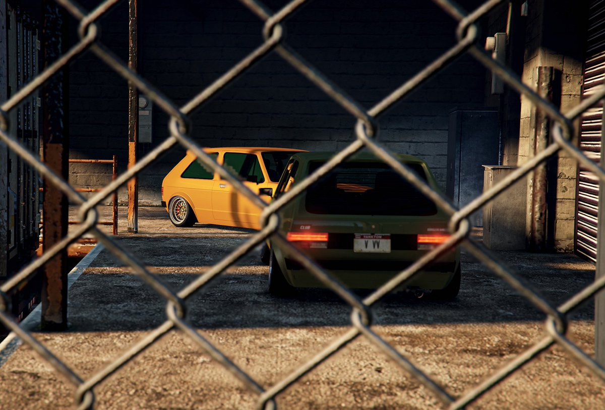 affenassi1's tweet image. BF Club

#Bürgerfahrzeug 
#Club
#Volkswagen 
#Golf 
#GTI 
#BBS
#GrandTurismoInjektion 
#GrandTheftAutoV
#GTAOnline 
#RockstarGames 
#GANGSTANCE 
#STAYDOPE