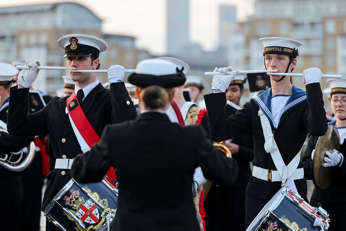 It was an honour to host <a href="/FirstSeaLord/">Sir Joseph Porter KCB</a> as he used the ship for his Coronation Official Reception. Everyone thoroughly enjoyed themselves as we celebrated the links between the Royal Navy, Maritime Sector, and the Commonwealth. Many thanks to @RHS_music for their excellent music.