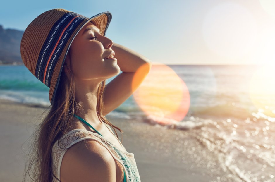 heavenskincare's tweet image. It’s #SunAwarenessWeek so today I'll be sharing my Pro Tips on spotting the signs of sun-damaged skin and which products to use to heal and protect #sundamage #heavenskincare