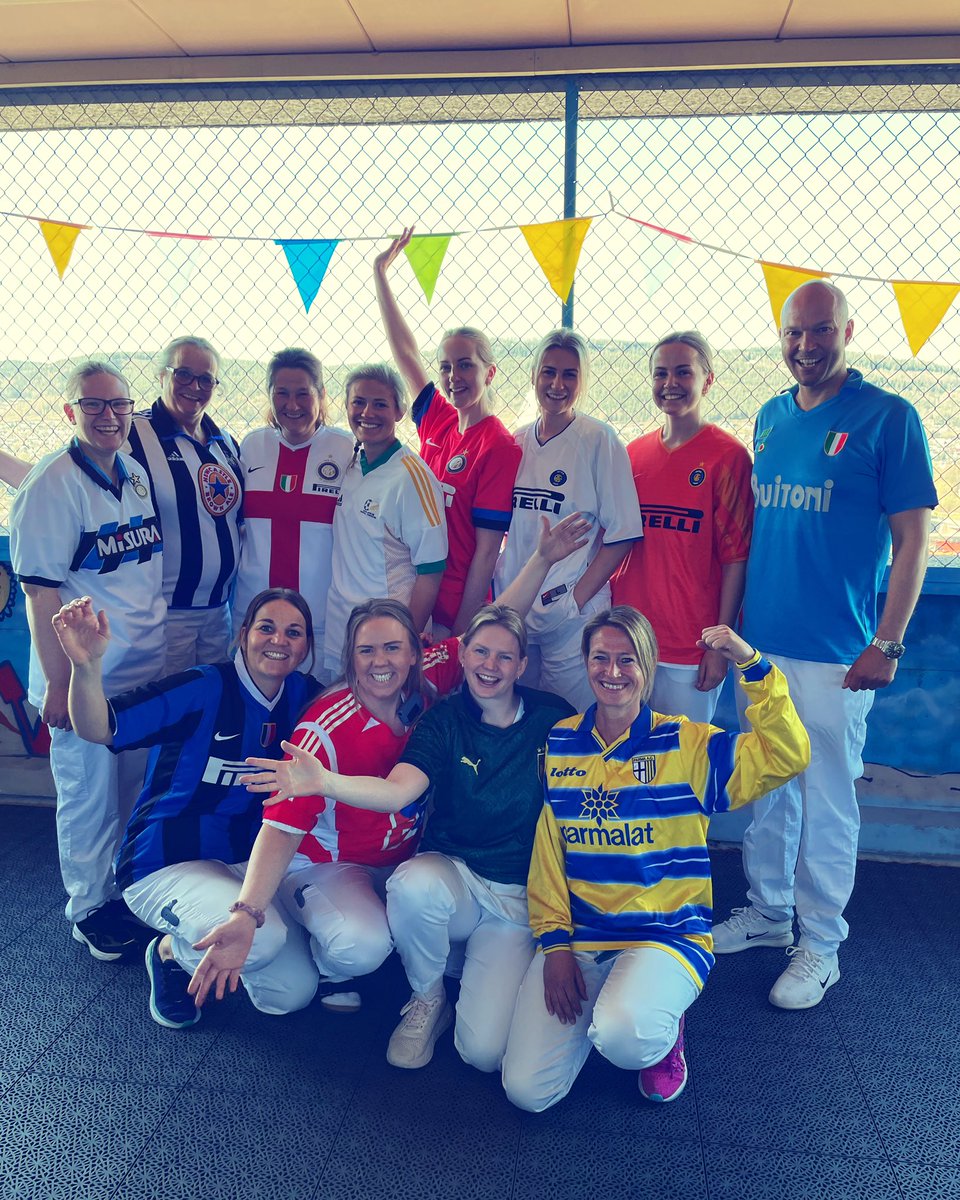 SISTEB0SSEN tweet media