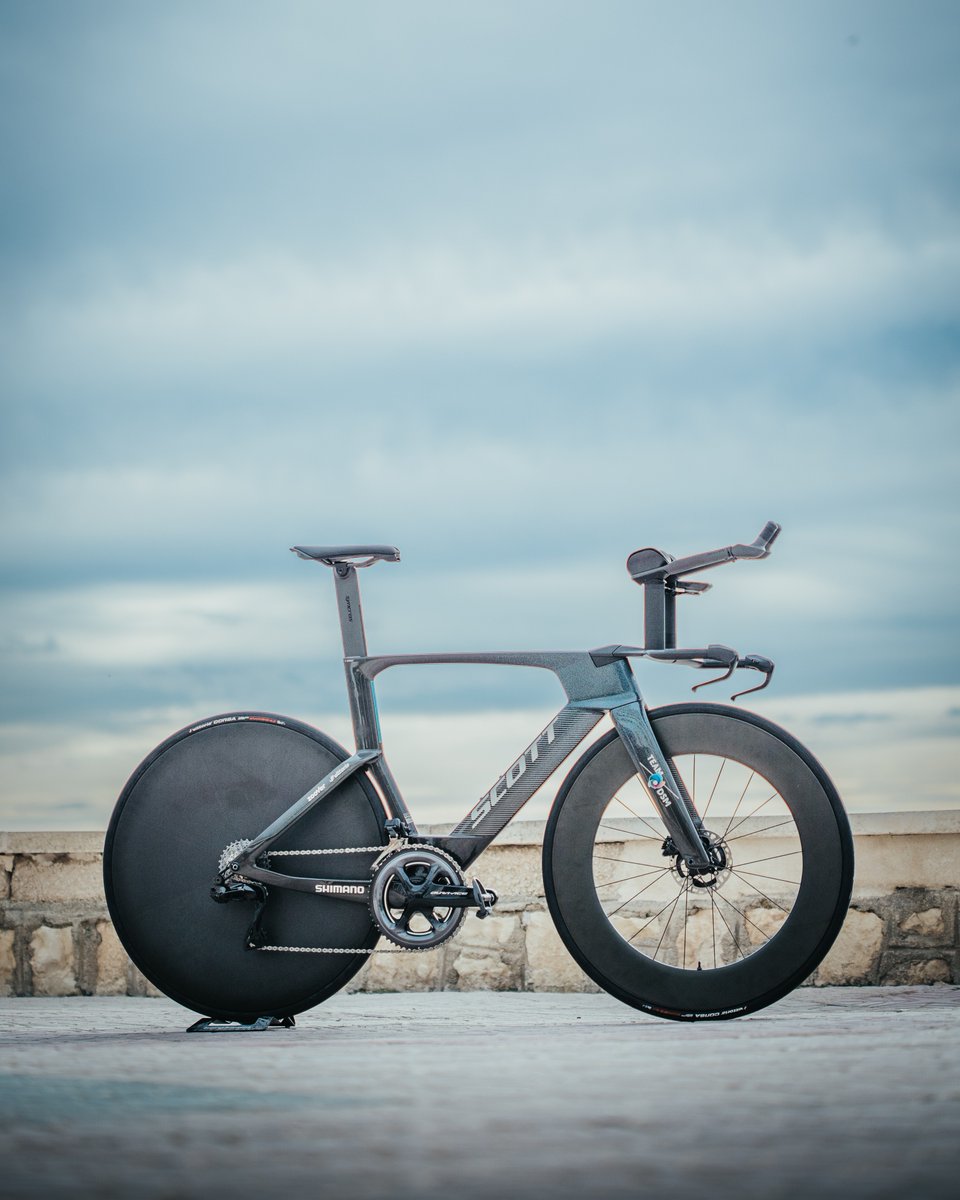 ScottSpain's tweet photo. Presentamos la nueva Plasma RC TT. ๐ด๐จ Nuestros colaboradores y atletas del World Tour nos dieron una misiรณn clara para esta bicicleta TT, y ahora podemos decir con orgullo: misiรณn cumplida. โ
โนDescubre: https://t.co/IXlmpwFJzu
#SCOTTbikes #SCOTTplasma #timetrialbike https://t.co/sUEBgN8Abe