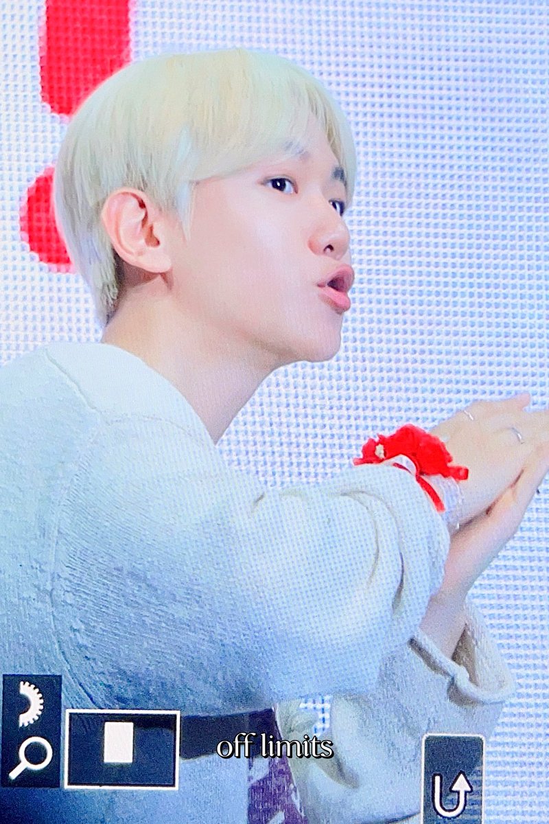 offlimits_bbh's tweet photo. 230505 쿵파💛

백현아 귀미챌 평생 해줘엉❣️❣️💕
                    
#엑소 #EXO
#백현 #BAEKHYUN
🤍 @B_hundred_Hyun https://t.co/XzChR0fInH